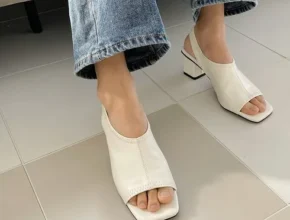 핫딜 24SS 토오픈 태슬 슬링백  최고 인기 제품